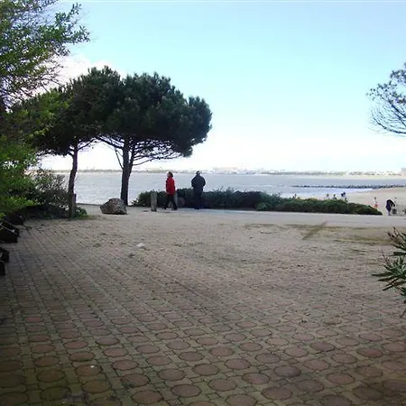 Les Iles Du Ponant Iv * La Rochelle (Charente-Maritime)